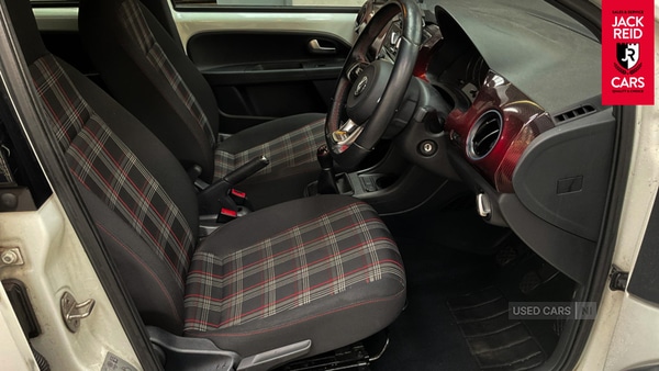 Used Volkswagen up! 2018 for sale - 78101913: Photo 2