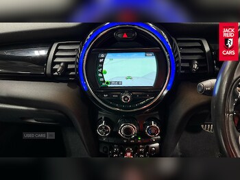 Used MINI Hatch 2018 for sale - 77176040: Photo