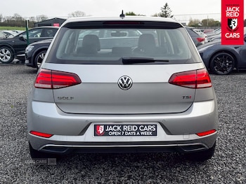Used Volkswagen Golf 2018 for sale - 76260762: Photo