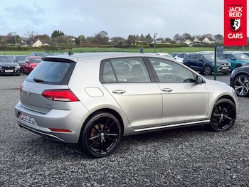 Used Volkswagen Golf 2018 for sale - 76260762: Photo