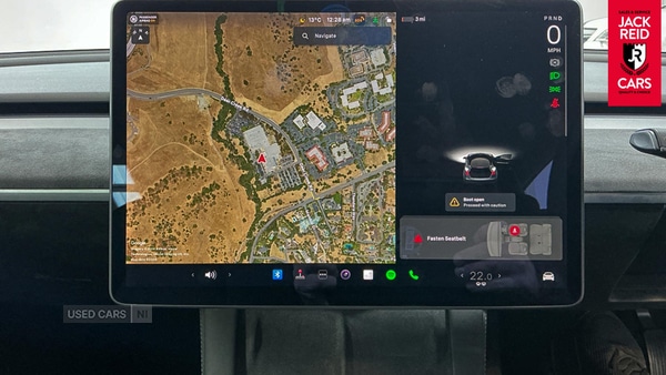 Used Tesla Model 3 2021 for sale - 77994575: Photo 2