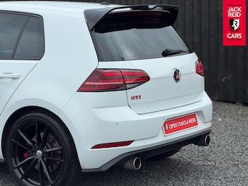 Used Volkswagen Golf 2019 for sale - 78676949: Photo