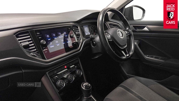 Used Volkswagen T-Roc 2018 for sale - 77941171: Photo 6