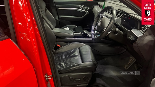 Used Audi e-tron 2021 for sale - 77426568: Photo 2