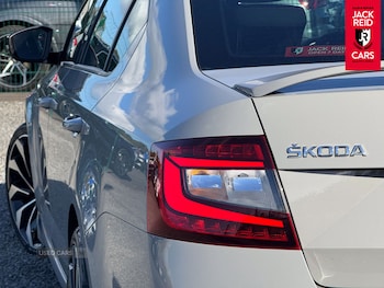 Used Skoda Octavia 2019 for sale - 76110210: Photo 3