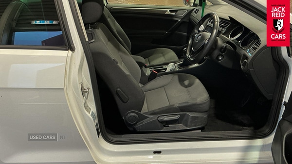 Used Volkswagen Golf 2019 for sale - 77599429: Photo 2