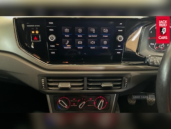 Used Volkswagen Polo 2018 for sale - 76825618: Photo