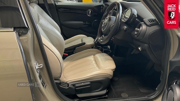 Used MINI Hatch 2018 for sale - 76110173: Photo 4