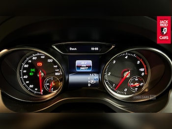 Used Mercedes-Benz GLA 2018 for sale - 76840178: Photo