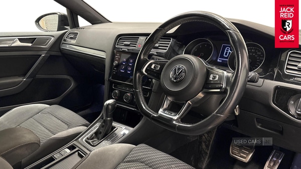 Used Volkswagen Golf 2019 for sale - 77941177: Photo 2