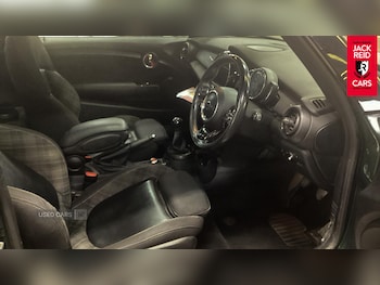 Used MINI Hatch 2018 for sale - 75991803: Photo