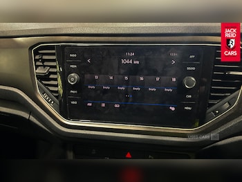 Used Volkswagen T-Roc 2018 for sale - 78245844: Photo