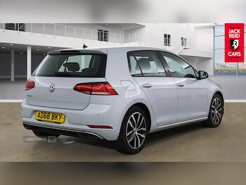 Used Volkswagen Golf 2019 for sale - 75991944: Photo