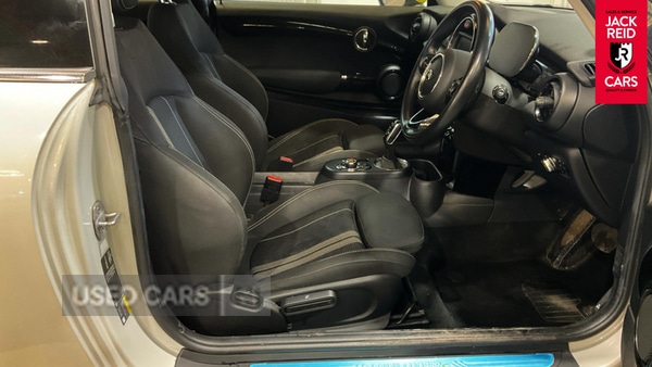 Used MINI Hatch 2021 for sale - 78087376: Photo 2