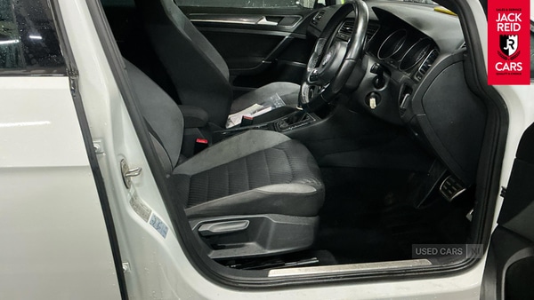 Used Volkswagen Golf 2019 for sale - 76825605: Photo 2