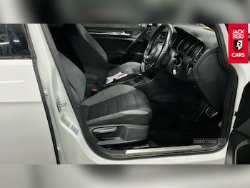 Used Volkswagen Golf 2019 for sale - 76825605: Photo