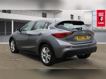 Used Infiniti Q30 2017 for sale - 76285022: Photo 2