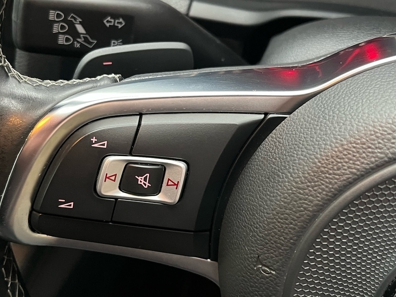 Used Volkswagen Scirocco 2017 for sale - 78069586: Photo 30