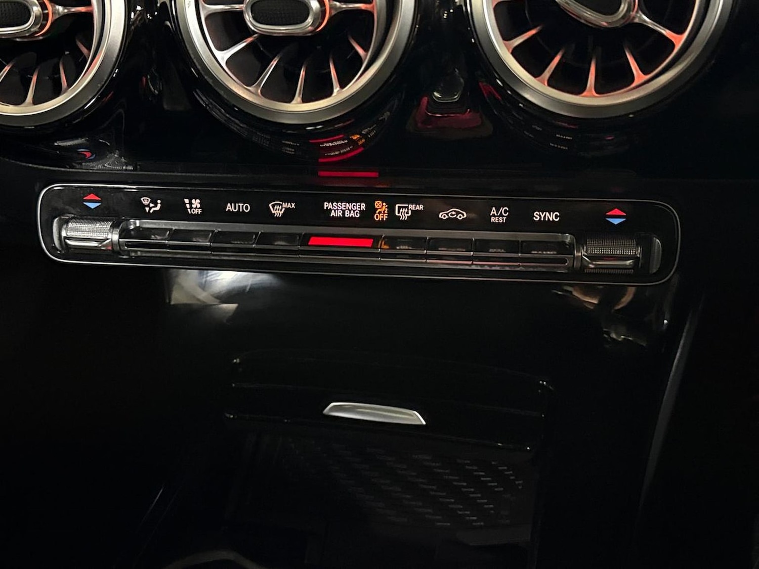 Used Mercedes-Benz A-Class 2018 for sale - 77077954: Photo 23