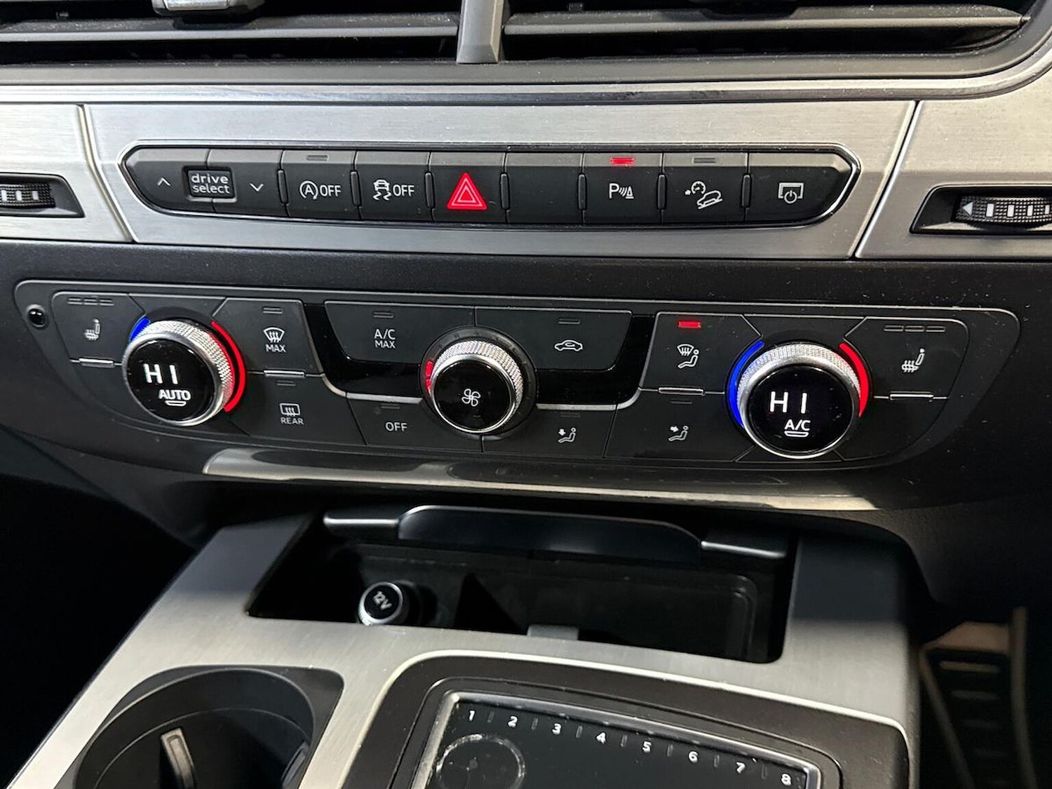 Used Audi Q7 2018 for sale - 77668700: Photo 12