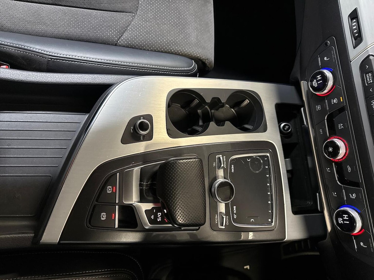 Used Audi Q7 2018 for sale - 77668700: Photo 13