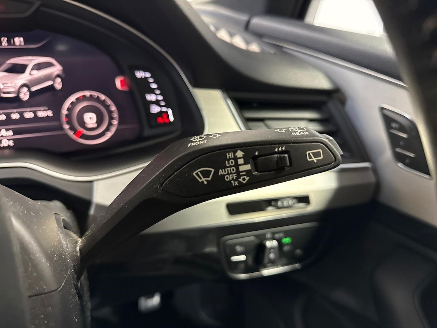 Used Audi Q7 2018 for sale - 77668700: Photo 27