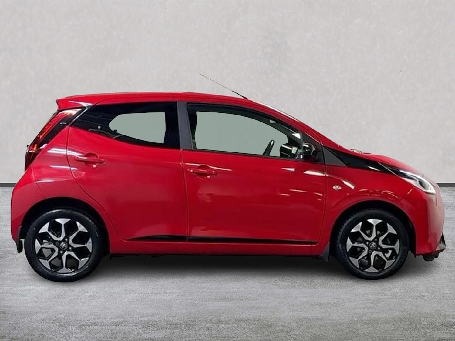 Used Toyota AYGO 2020 for sale - 76845240: Photo 3