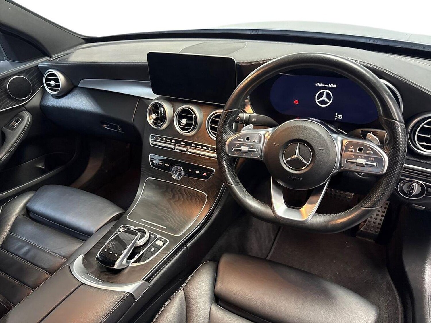 Used Mercedes-Benz C Class 2021 for sale - 76352460: Photo 9