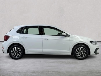 Used Volkswagen Polo 2024 for sale - 78565579: Photo
