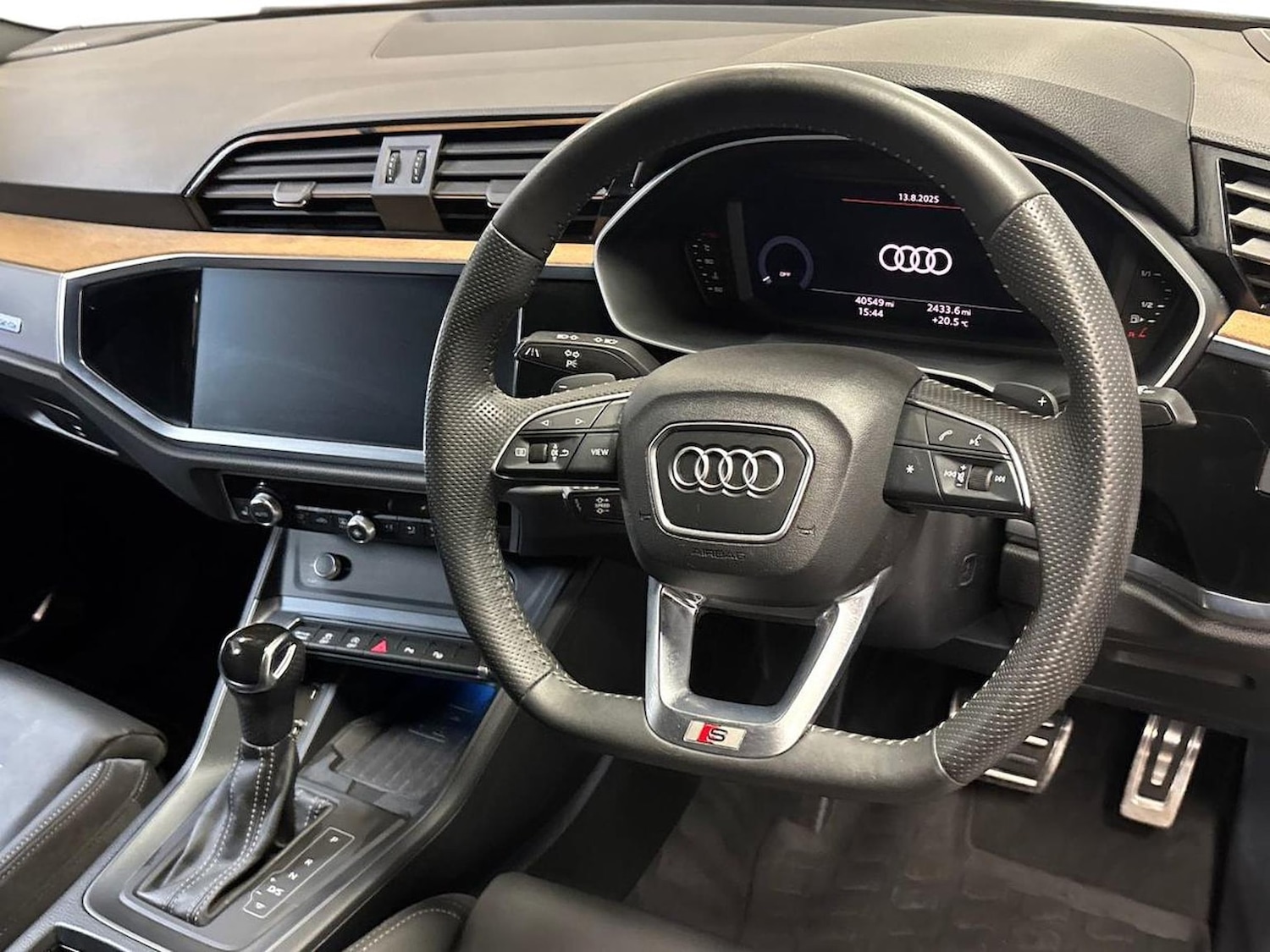 Used Audi Q3 2019 for sale - 77743227: Photo 15