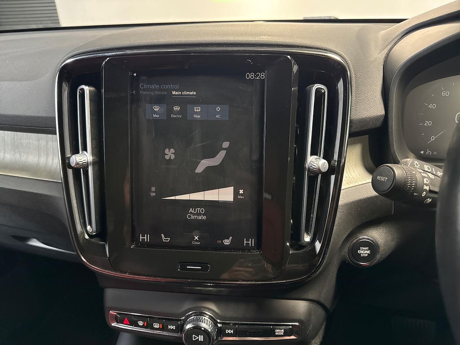 Used Volvo XC40 2021 for sale - 77003657: Photo 12