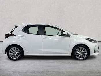 Used Toyota Yaris 2023 for sale - 79676094: Photo