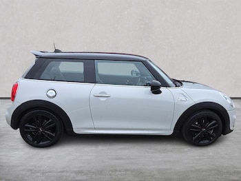 Used MINI Hatch 2018 for sale - 77065764: Photo