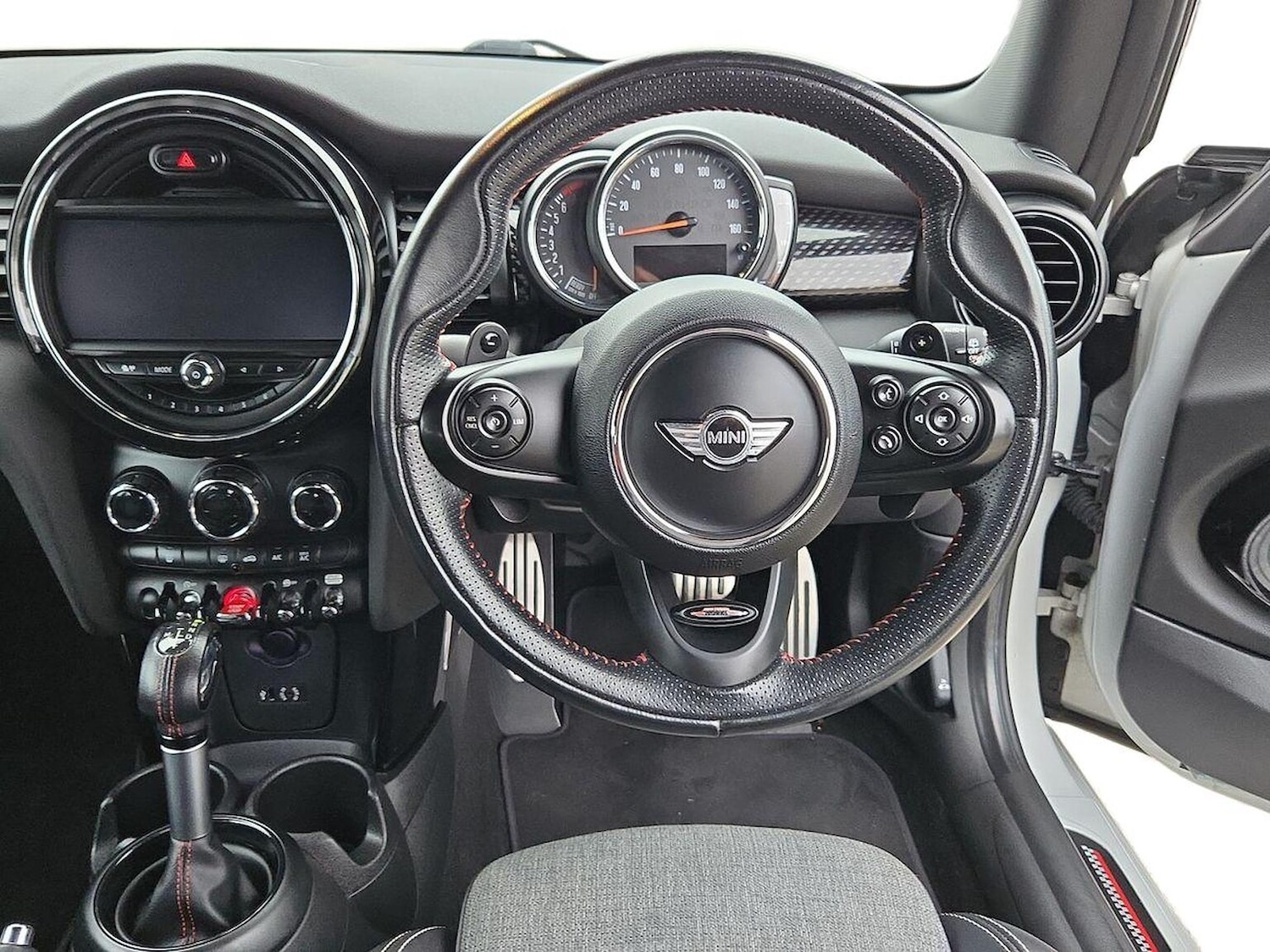 Used MINI Hatch 2018 for sale - 77065764: Photo 9