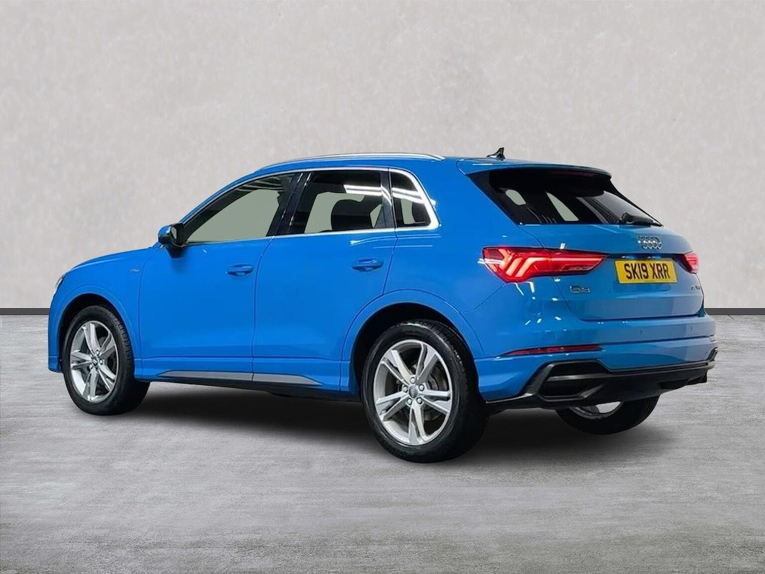 Used Audi Q3 2019 for sale - 77489299: Photo 2