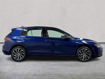 Used Volkswagen Golf 2024 for sale - 78454623: Photo