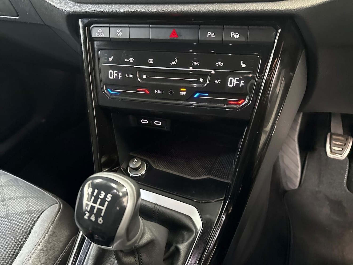 Used Volkswagen T-Roc 2022 for sale - 77629329: Photo 11