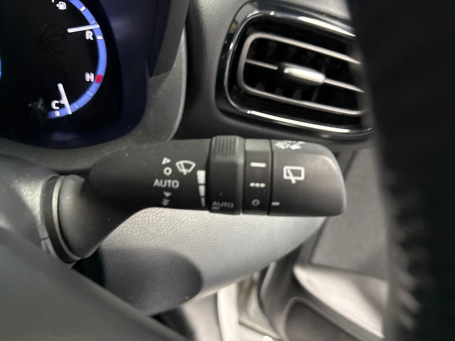 Used Toyota Yaris Cross 2022 for sale - 76490576: Photo 27