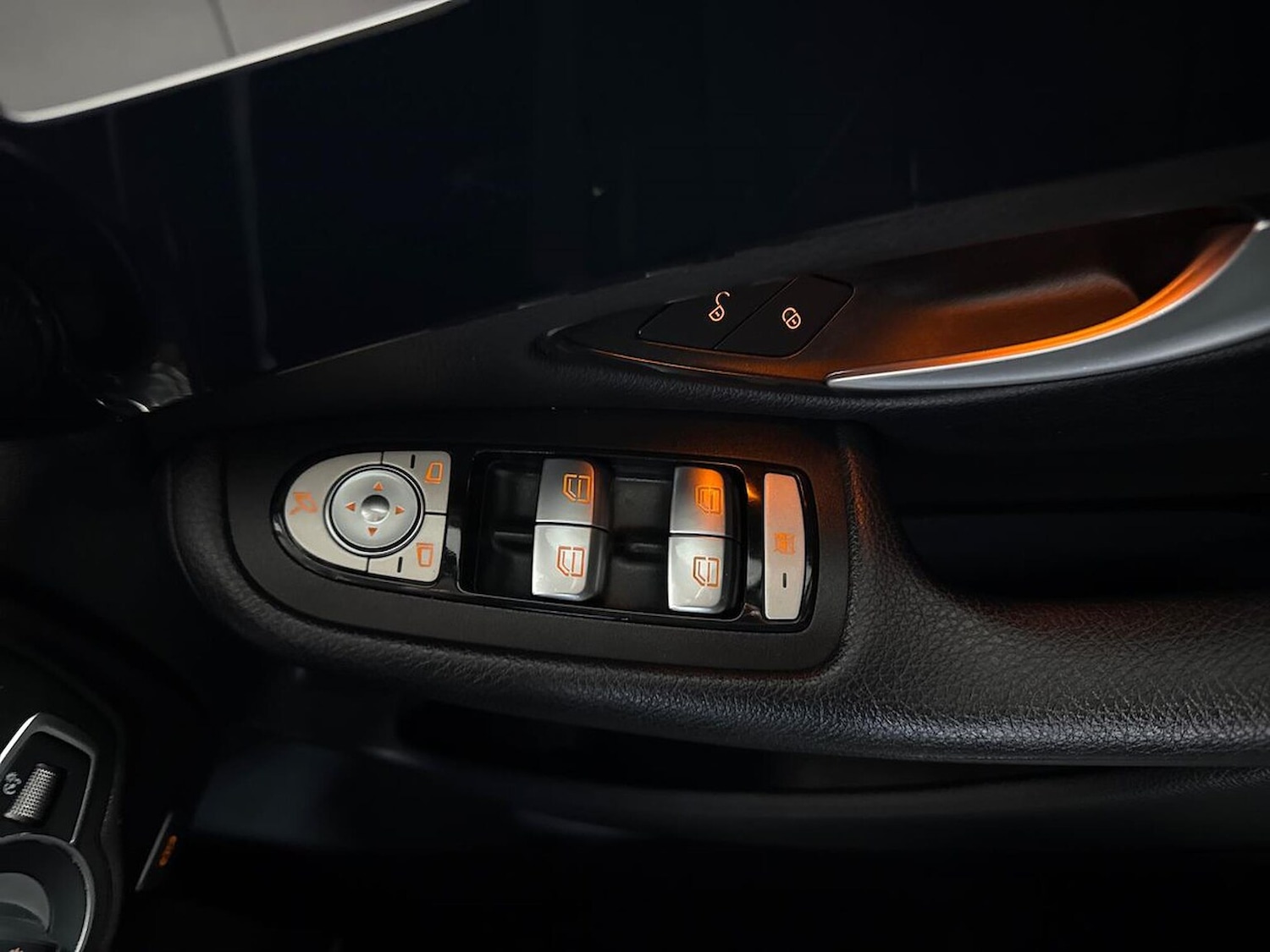 Used Mercedes-Benz GLC 2019 for sale - 76565435: Photo 21