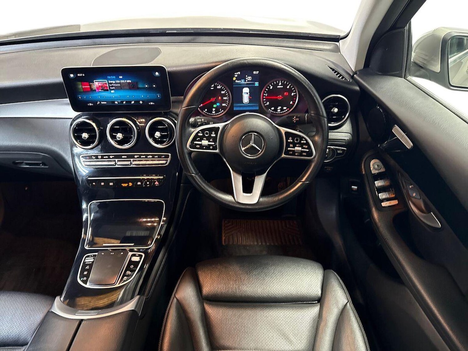 Used Mercedes-Benz GLC 2019 for sale - 76565435: Photo 9