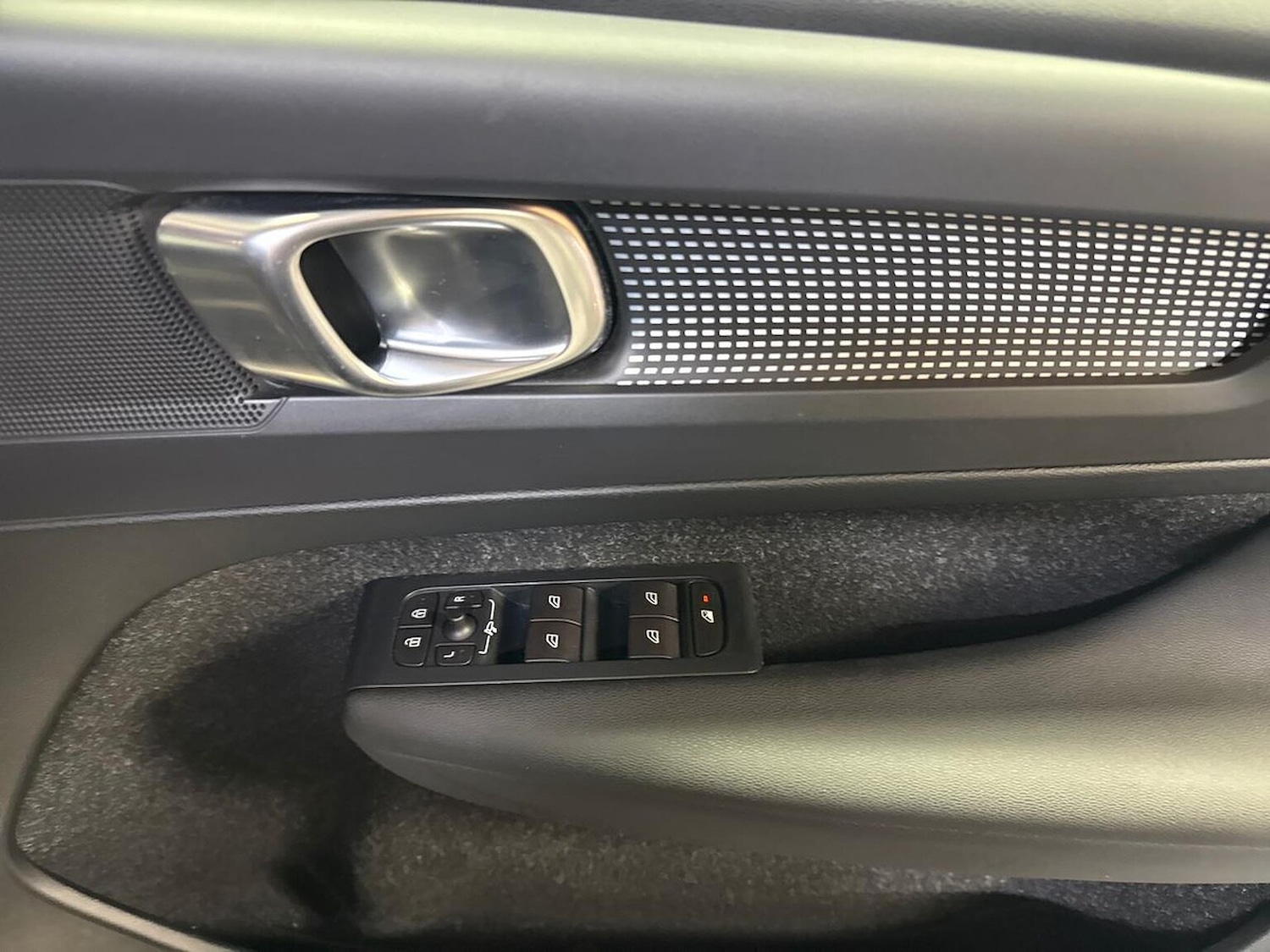 Used Volvo XC40 2018 for sale - 76831994: Photo 21