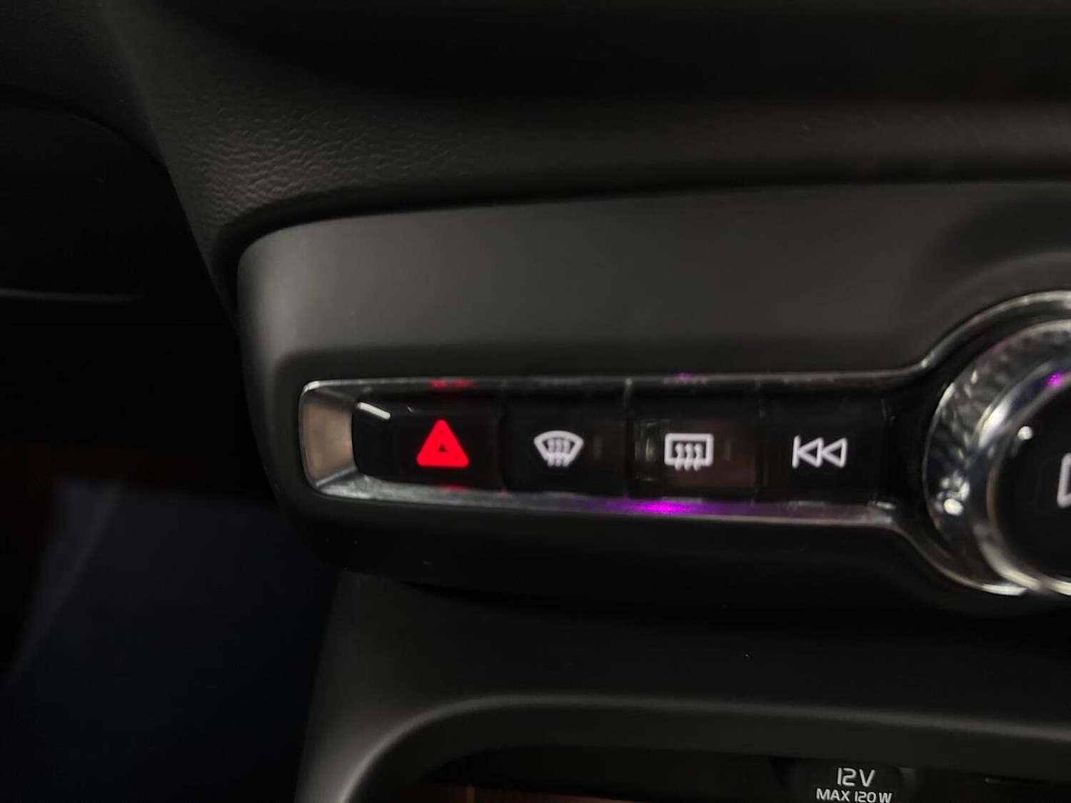 Used Volvo XC40 2018 for sale - 76831994: Photo 22