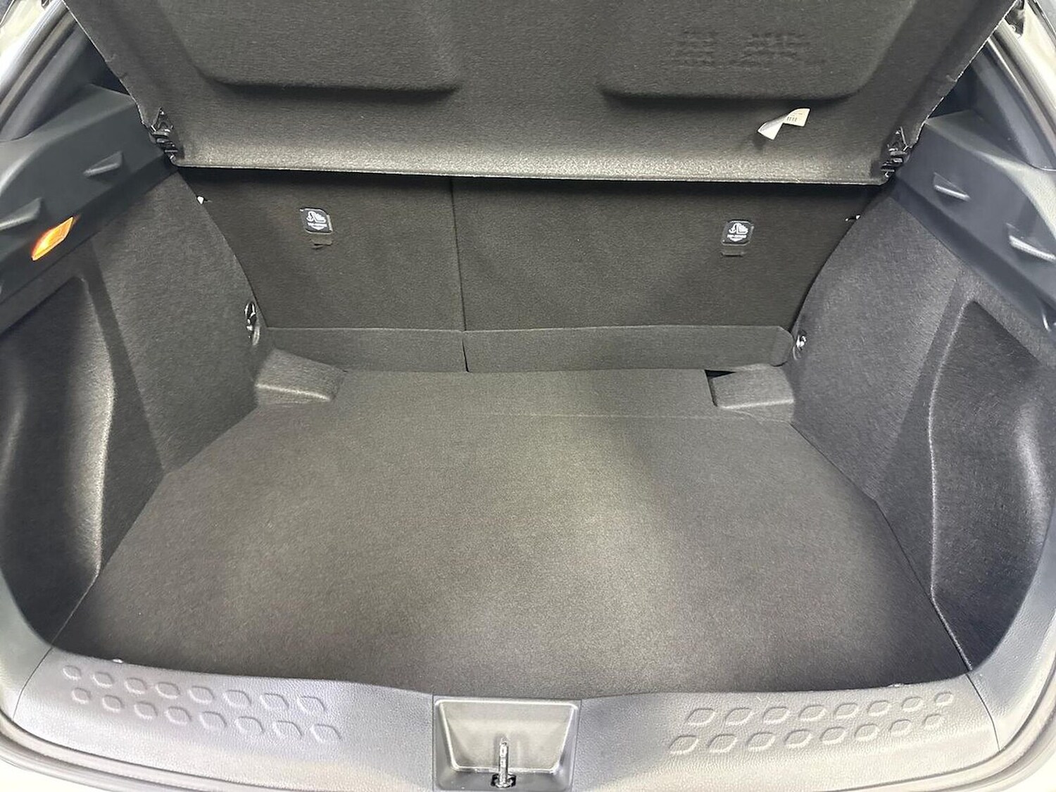 Used Toyota C-HR 2023 for sale - 78191383: Photo 19