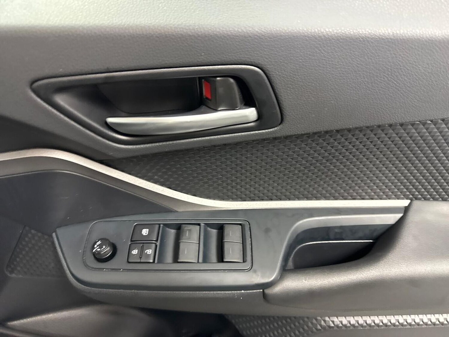 Used Toyota C-HR 2023 for sale - 78191383: Photo 23