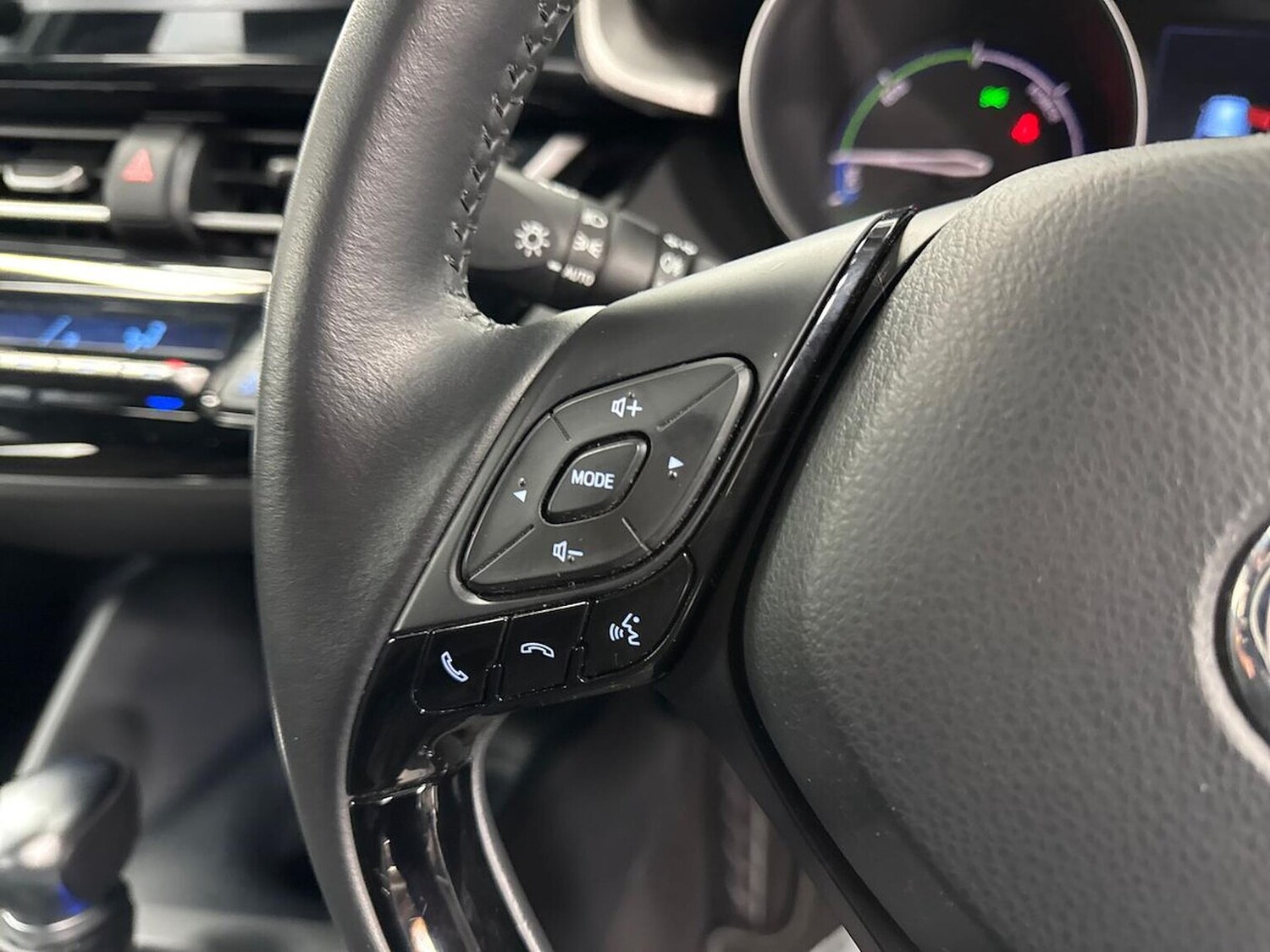 Used Toyota C-HR 2023 for sale - 78191383: Photo 26