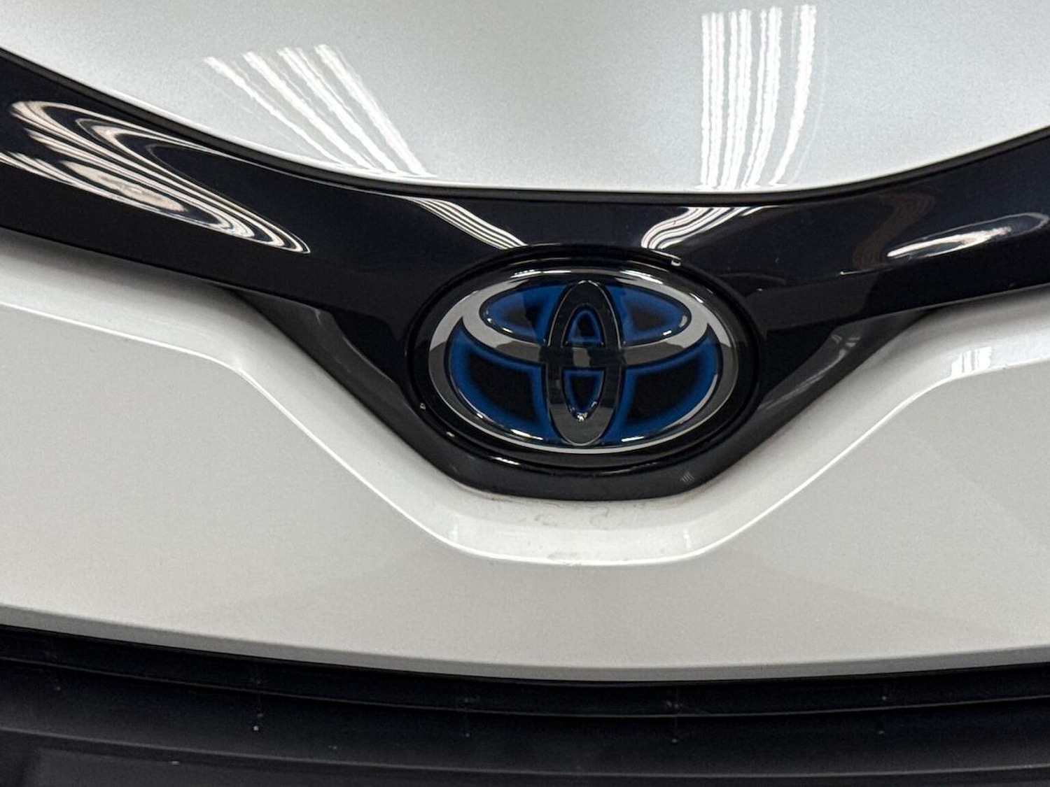 Used Toyota C-HR 2023 for sale - 78191383: Photo 30
