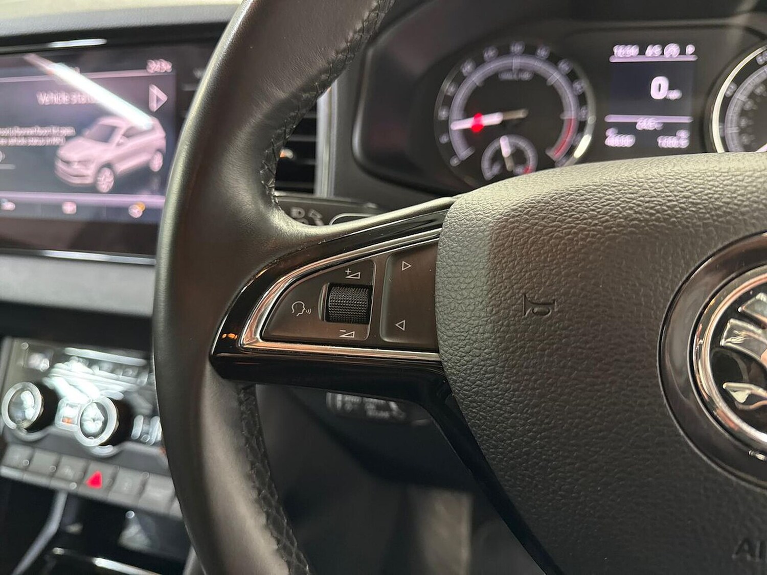 Used Skoda Karoq 2019 for sale - 78191457: Photo 24