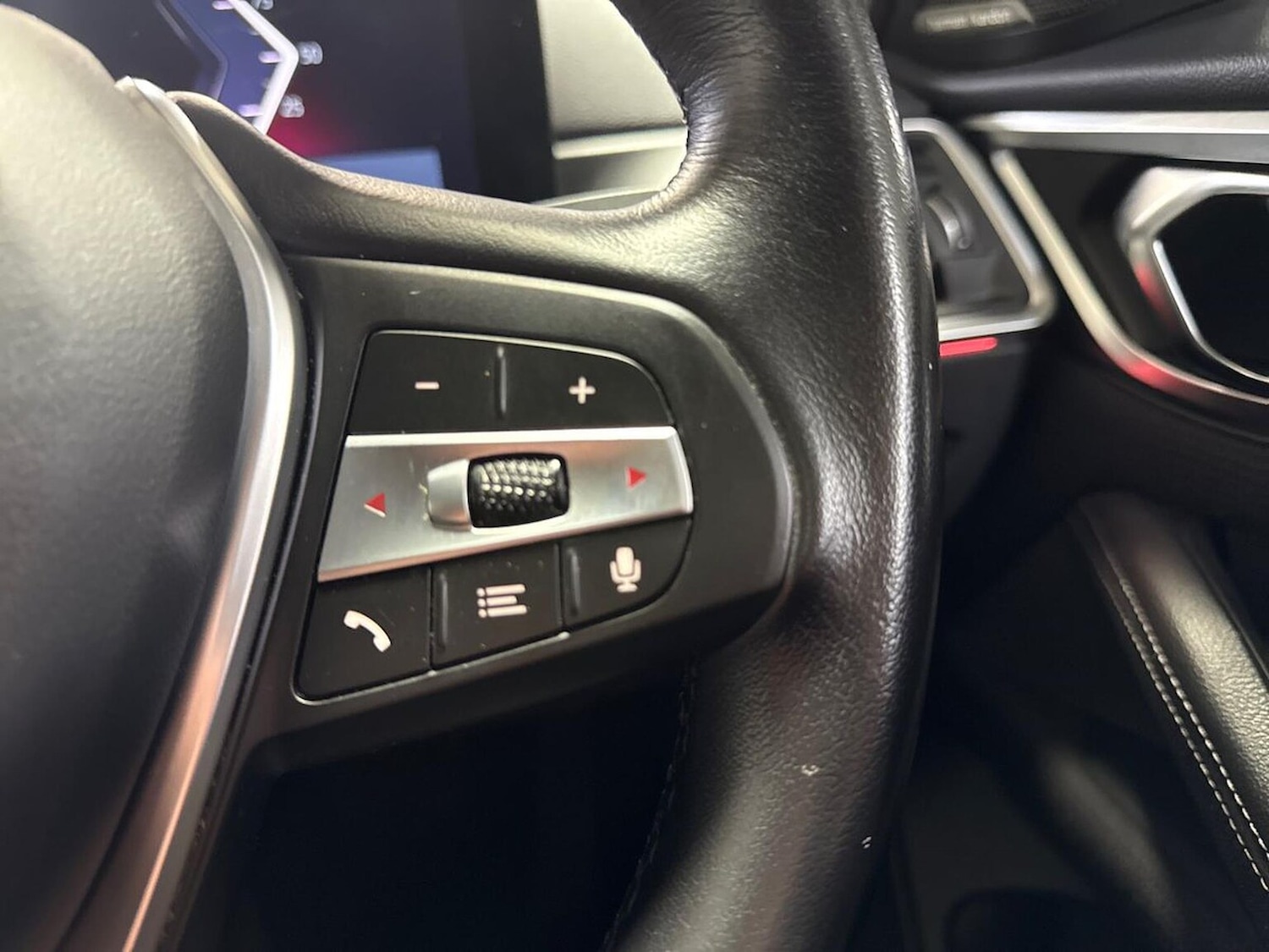 Used BMW i4 2023 for sale - 76725870: Photo 25