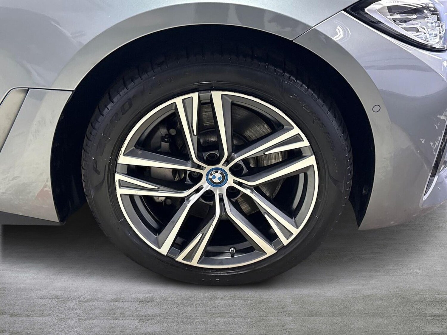 Used BMW i4 2023 for sale - 76725870: Photo 6