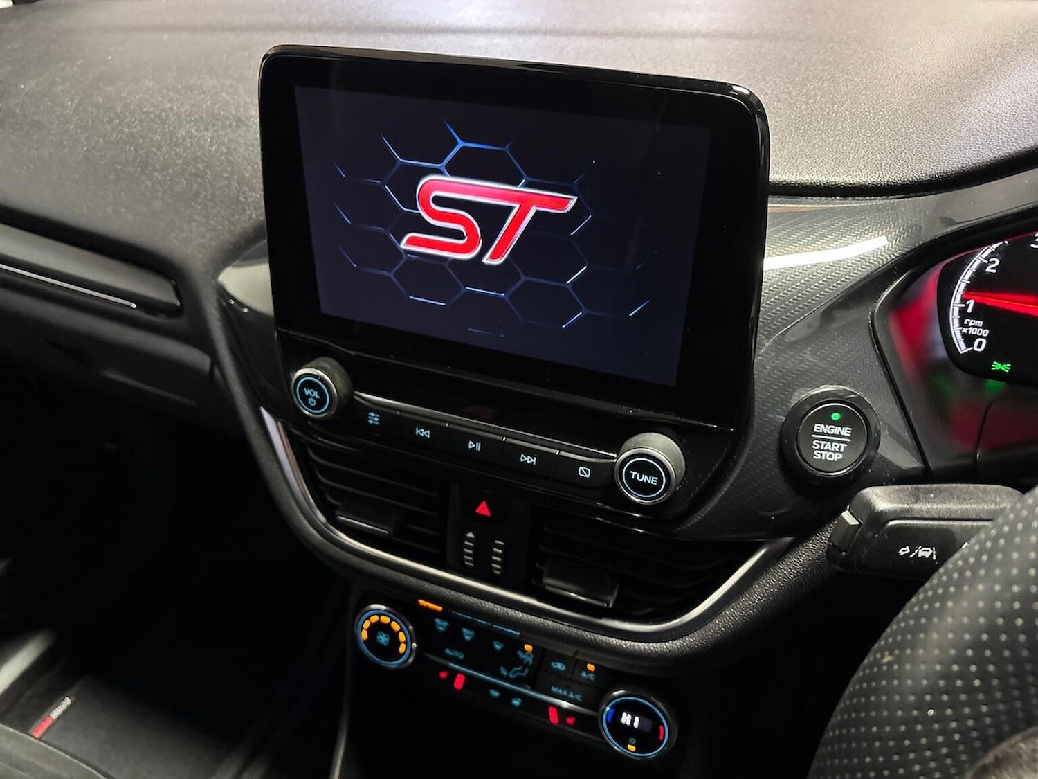 Used Ford Fiesta 2019 for sale - 76599330: Photo 11